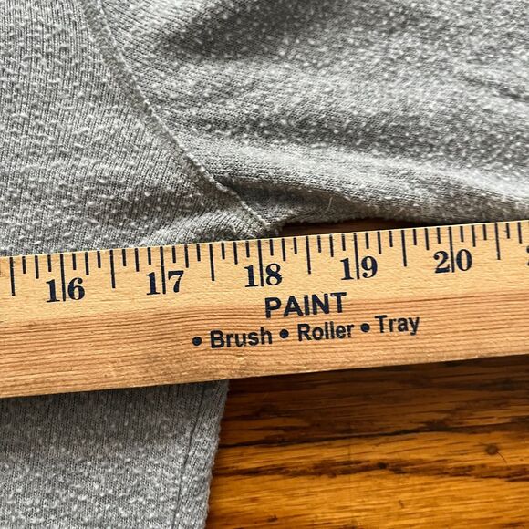 Alo Yoga Women's Gray Cropped Pullover Hoodie Sweatshirt Size S Gym Workout - Picture 3 of 7